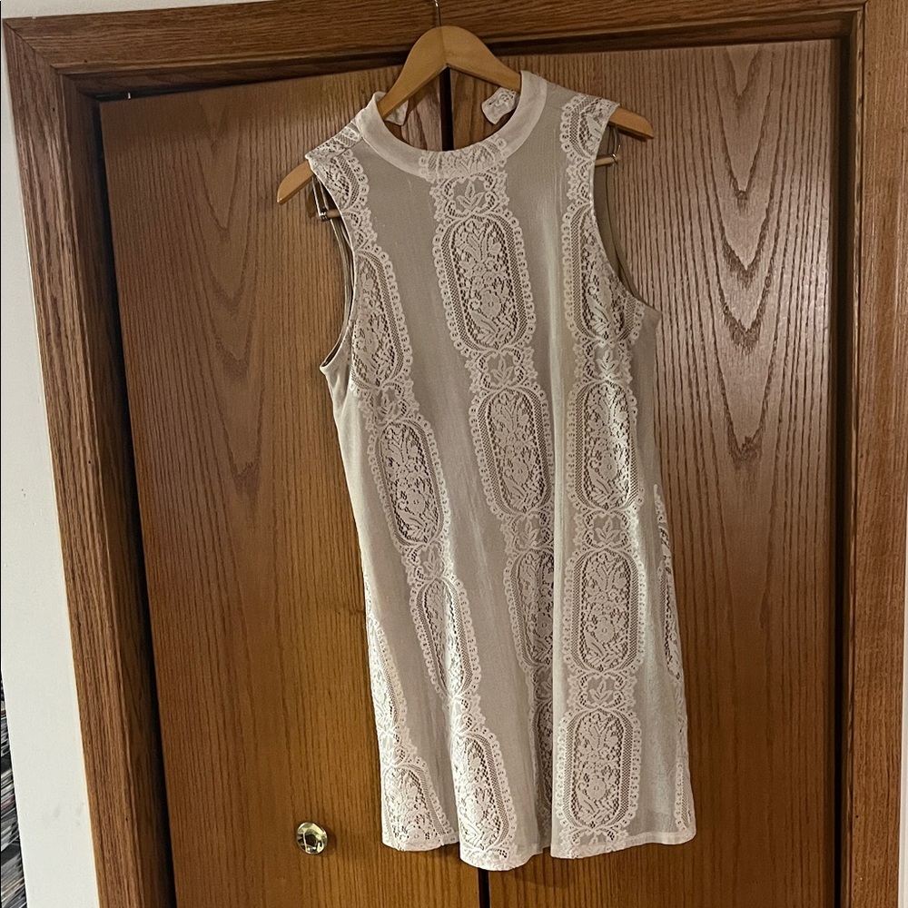Elegant Cream Lace Sleeveless Dress